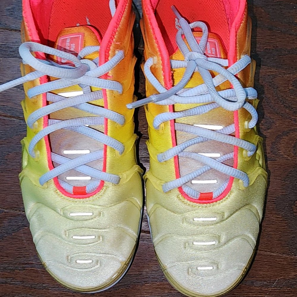 Nike Air Vapormax Plus Sunrise Color